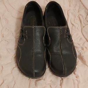 Clarks bendables leather shoes 7.5